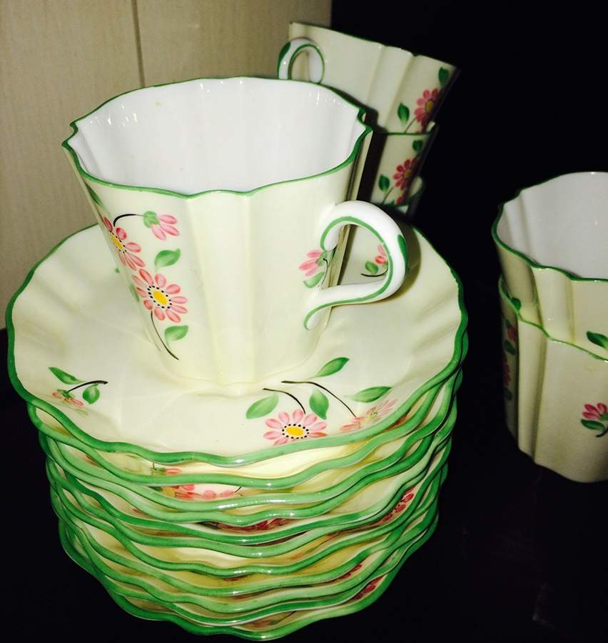 WH2471 Flat Cup & Saucer Set by Wedgwood-1