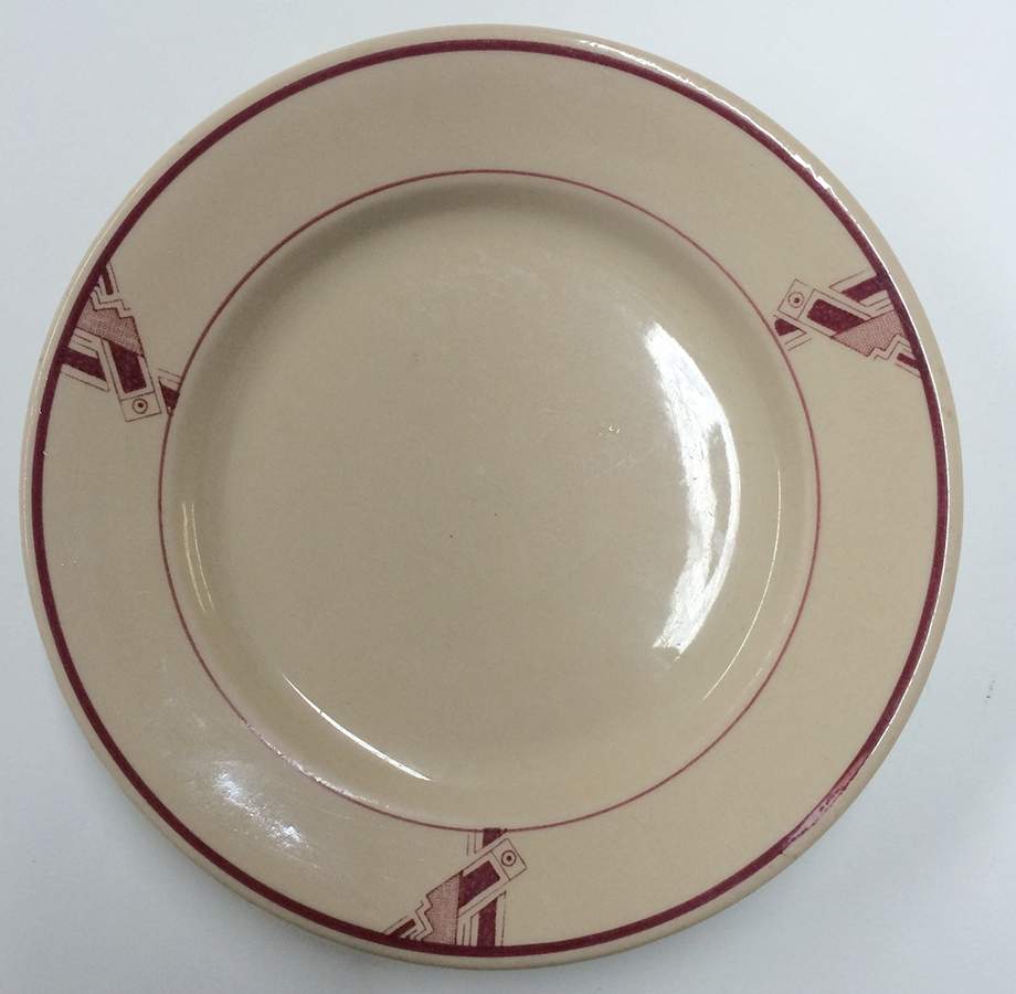 Moderne Dinner Plate by Wellsville-1