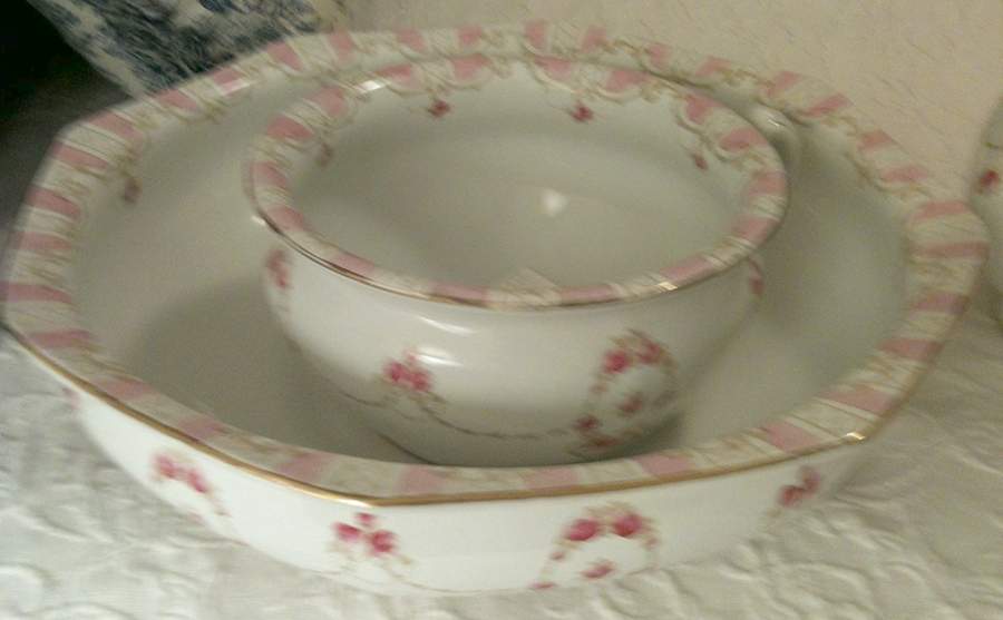 Elite Bowl for Large Pitcher & Bowl Set by F Winkle-1