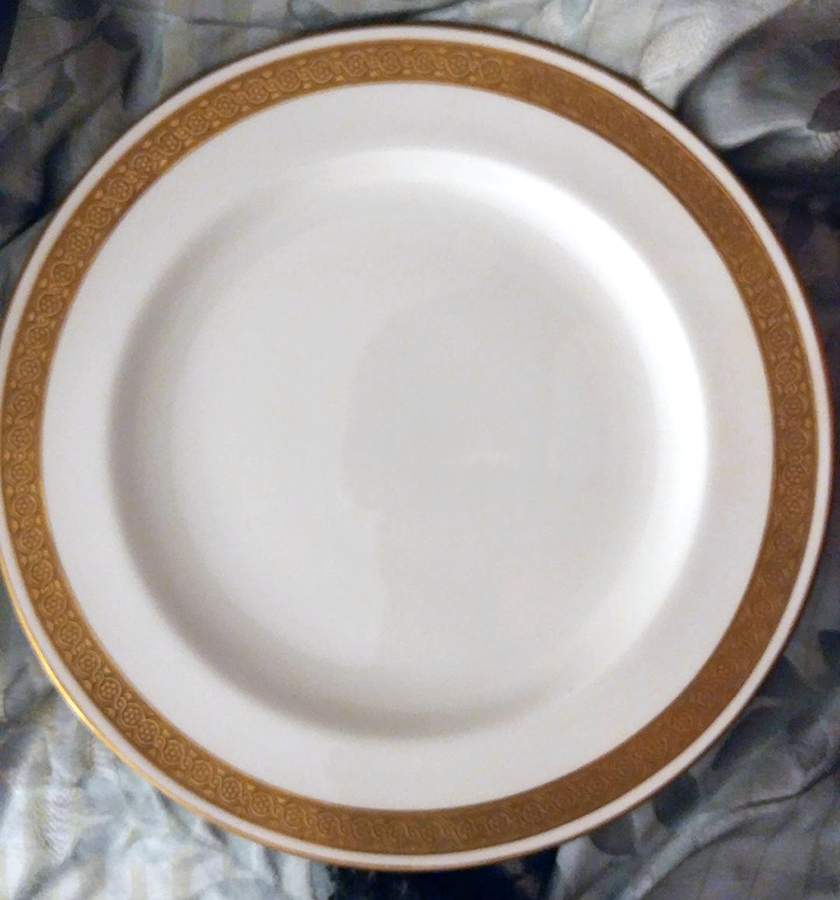X6851 Dinner Plate by Wedgwood-1