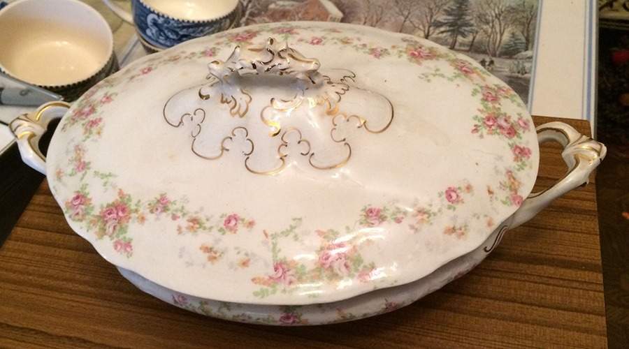 Bx3229 1-2 Oval Covered Vegetable by Warwick-1