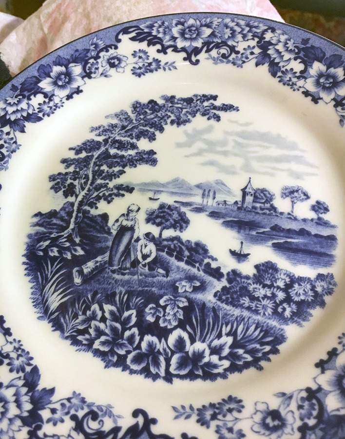Pastoral Dinner Plate by William & James-1