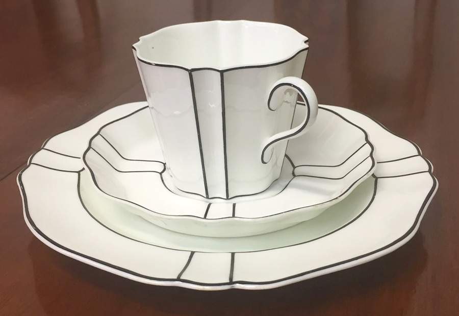 X9103 Flat Cup & Saucer Set by Wedgwood-1