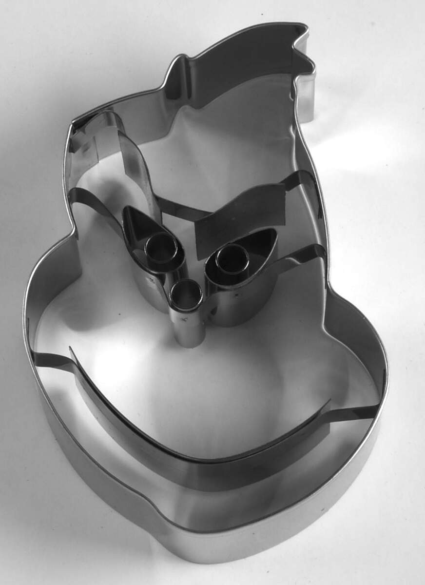 The Grinch Metal Cookie Cutter by Williams-Sonoma-1