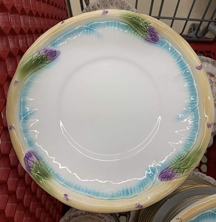 Asparagus (Majolica Style) Luncheon Plate by Williams-Sonoma-1