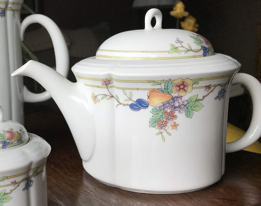 Les Fruites Teapot & Lid by Weimar-1