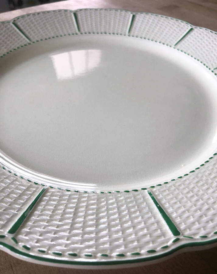 AM9224 Dinner Plate by Wedgwood-1