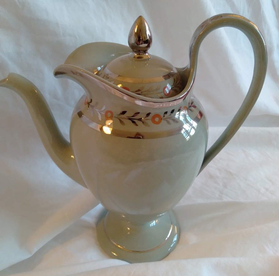 Amh8087 Coffee Pot & Lid by Wedgwood-1