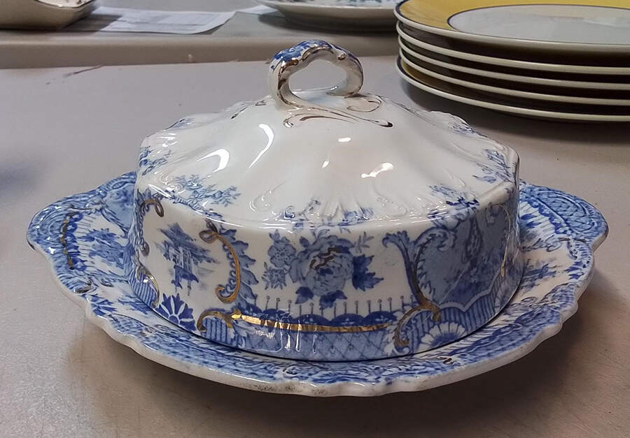 Raleigh Blue Gold Accent Round Covered Butter by Wedgwood-1