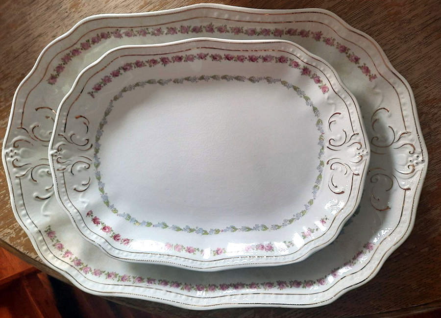 WOO266 14" Oval Serving Platter by Wood & Sons-1