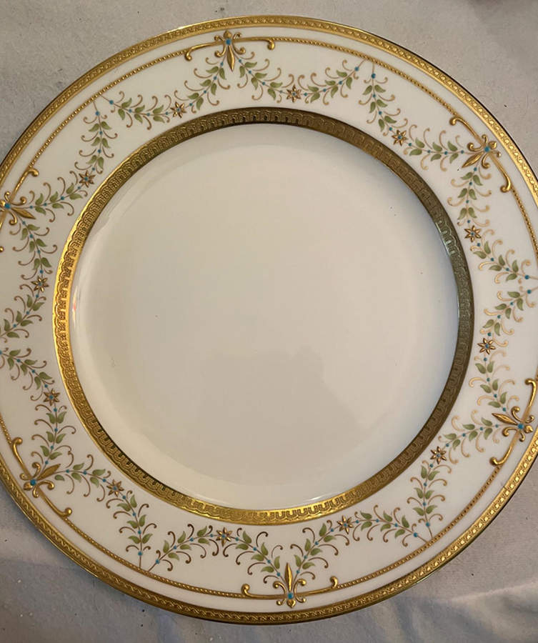 X6819 Dinner Plate by Wedgwood-1