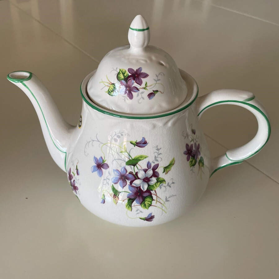 Vermont Teapot & Lid by Arthur Wood-1
