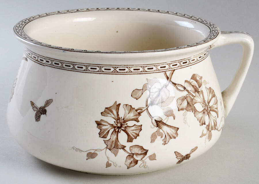 Clematis Brown Open Chamber Pot by Wedgwood-1