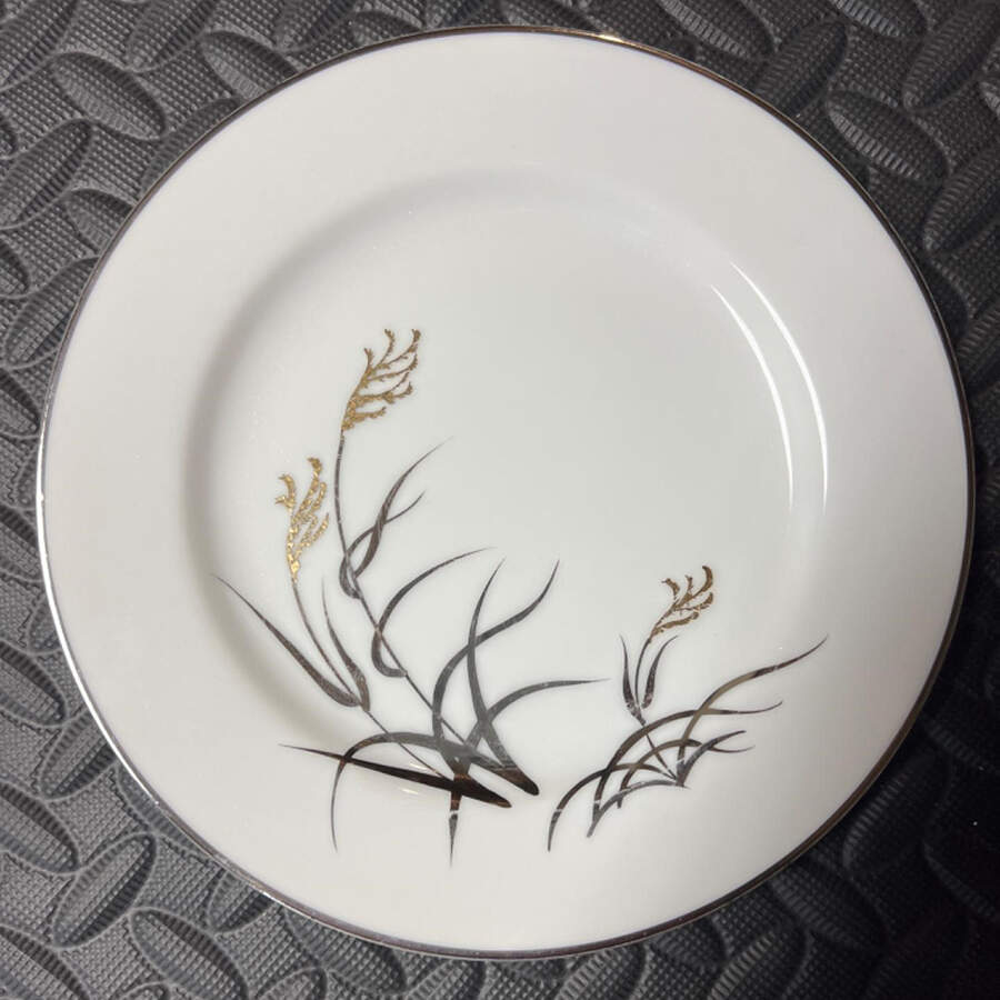 108 Dinner Plate by Wako-1