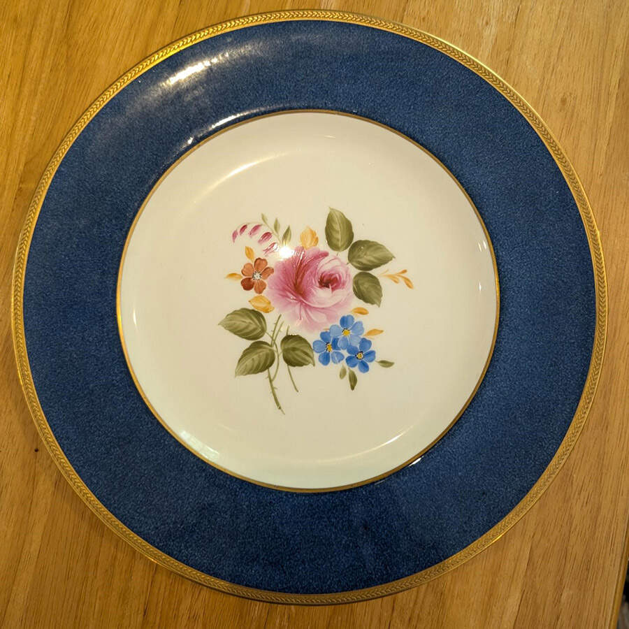W3137 Dinner Plate by Wedgwood-1