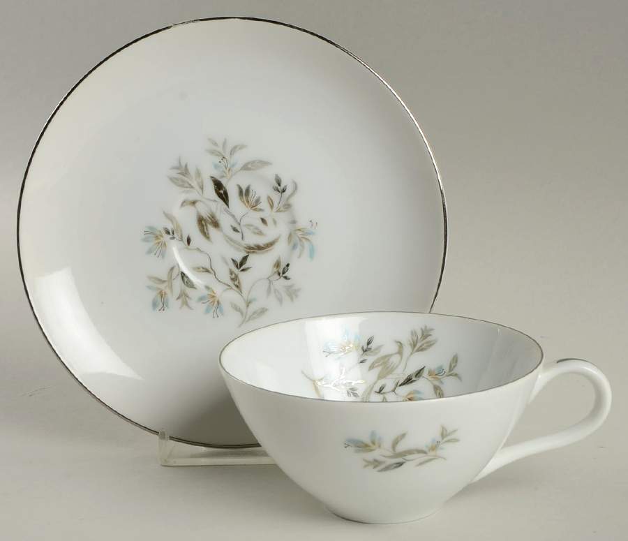 Three Birds Flat Cup & Saucer Set by Yamaka-1