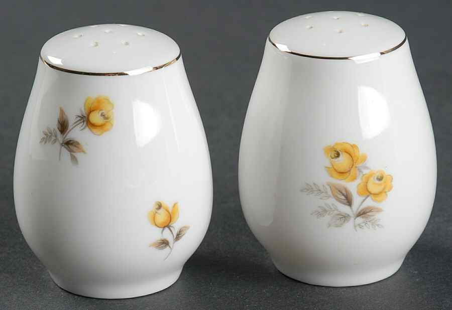 Ariel Salt & Pepper Set by Yamaka-1