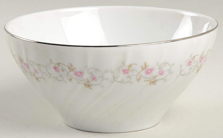 Belvedere Cranberry Bowl by Yamaka-1