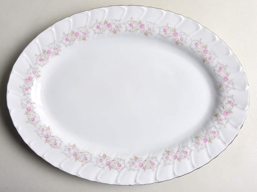 Belvedere 14" Oval Serving Platter by Yamaka-1