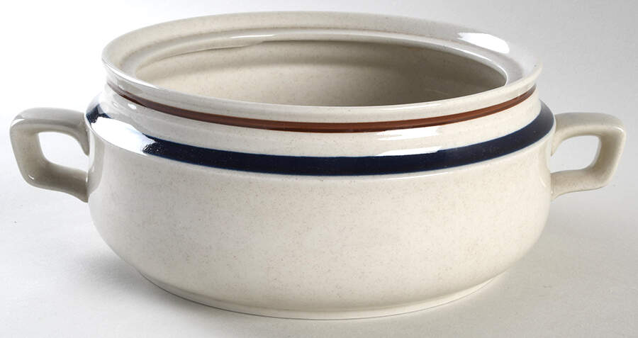 Chateau Cobalt Blue 2 Qt Round Covered Casserole No Lid by Yamaka-1