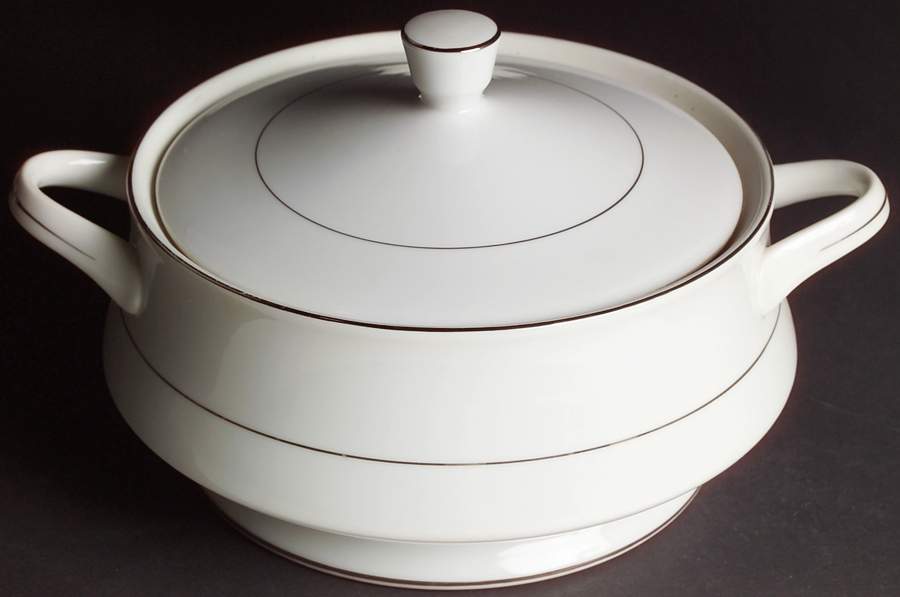 Crown Platino Round Covered Vegetable by Yamaka-1