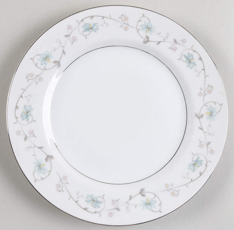 Delicate Salad Plate by Yamaka-1