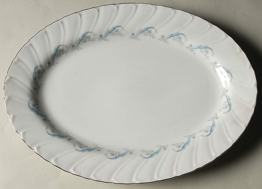 Elegance 14" Oval Serving Platter by Yamaka-1