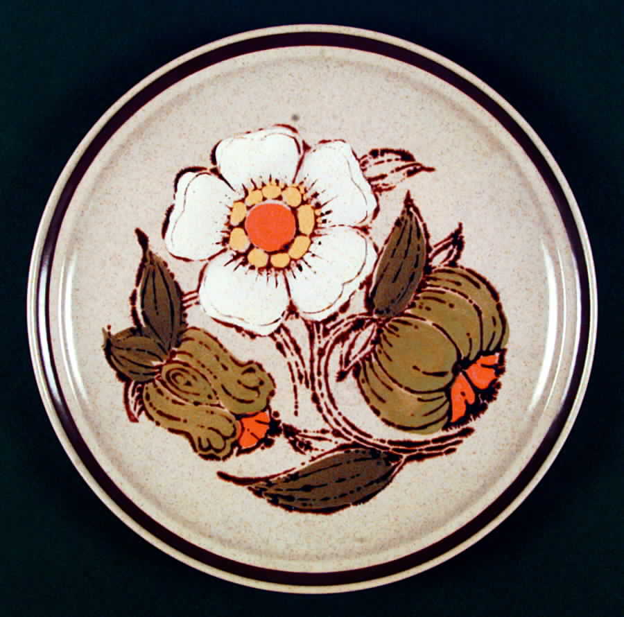 Floriana Dinner Plate by Yamaka-1