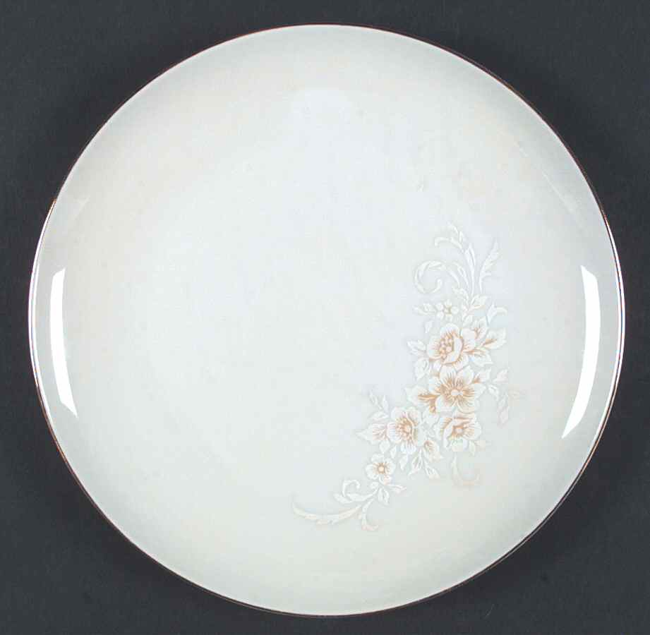 Gold Brocade Dinner Plate by Yamaka-1