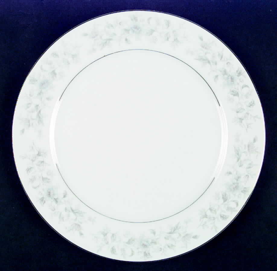 Grace Dinner Plate by Yamaka-1