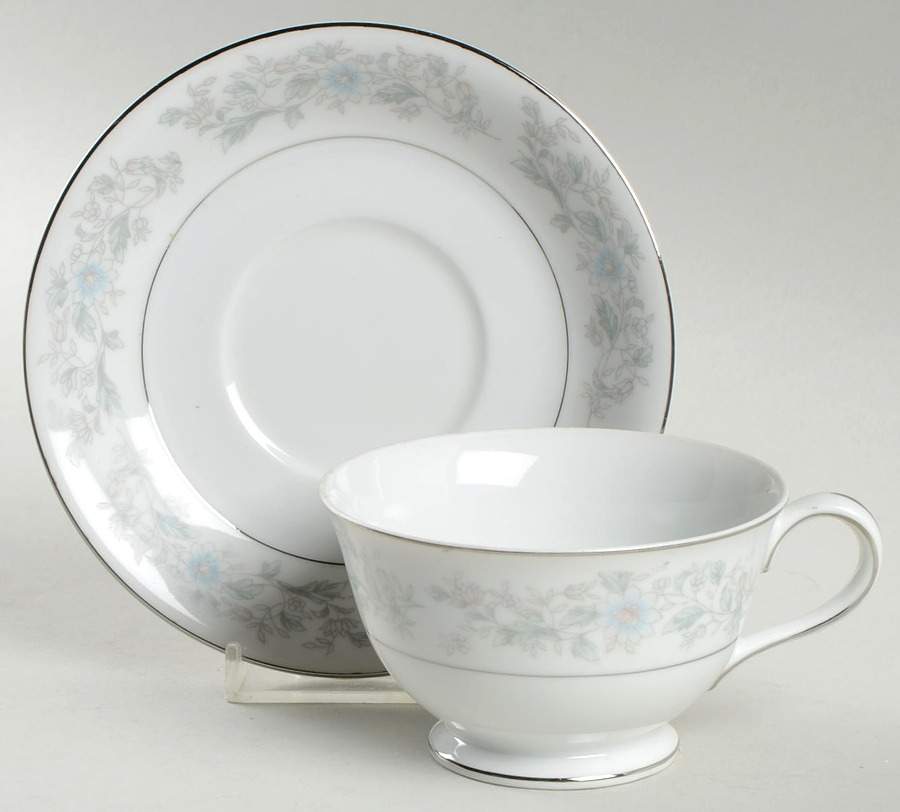 Grace Footed Cup & Saucer Set by Yamaka-1