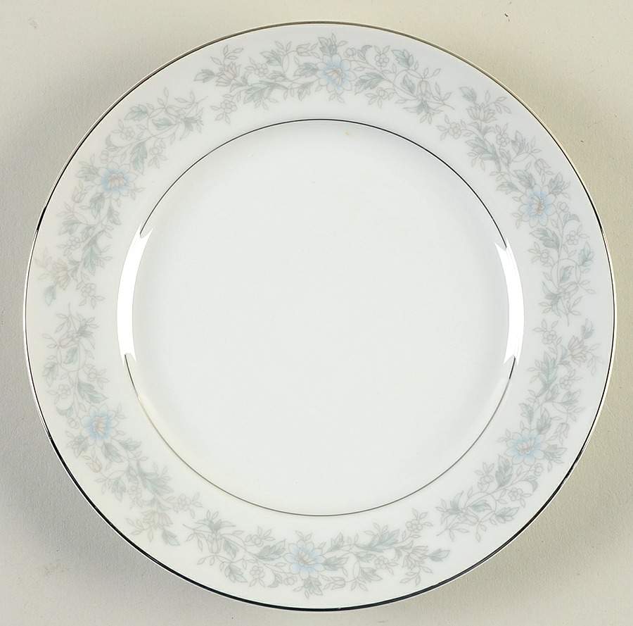 Grace Salad Plate by Yamaka-1