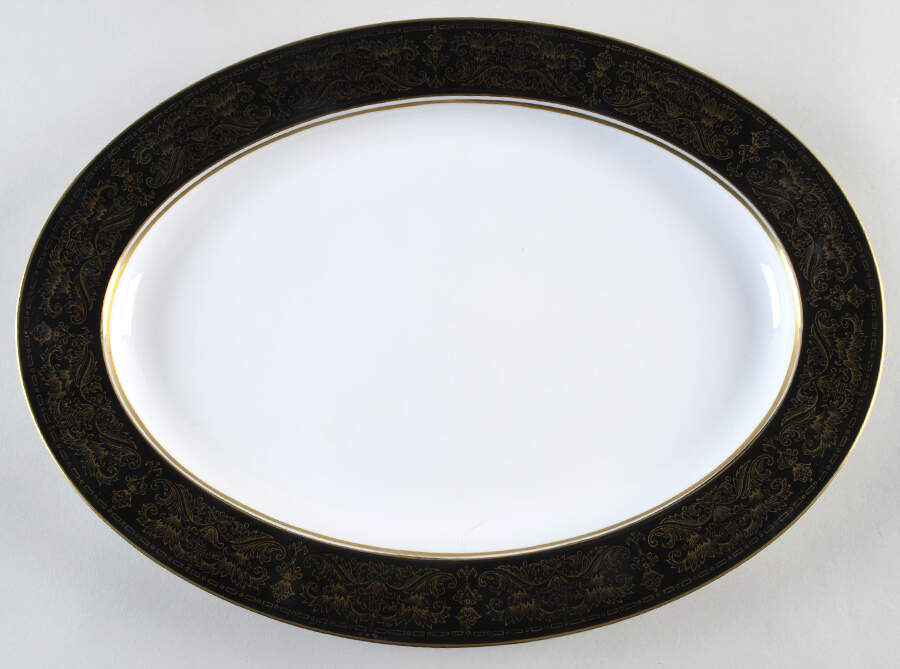 Harwick 16" Oval Serving Platter by Yamaka-1