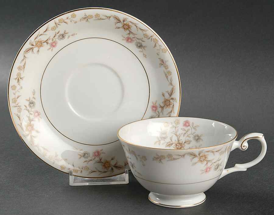 Helena Footed Cup & Saucer Set by Yamaka-1