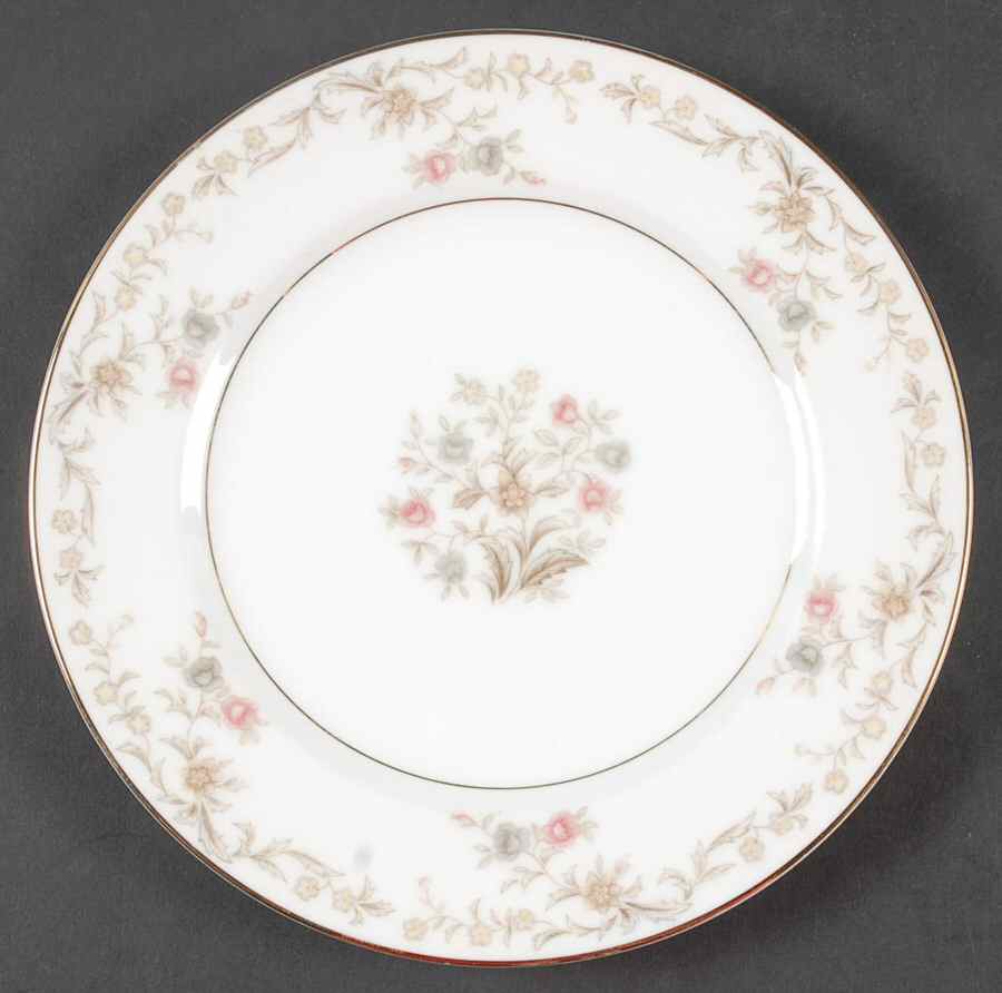 Helena Salad Plate by Yamaka-1