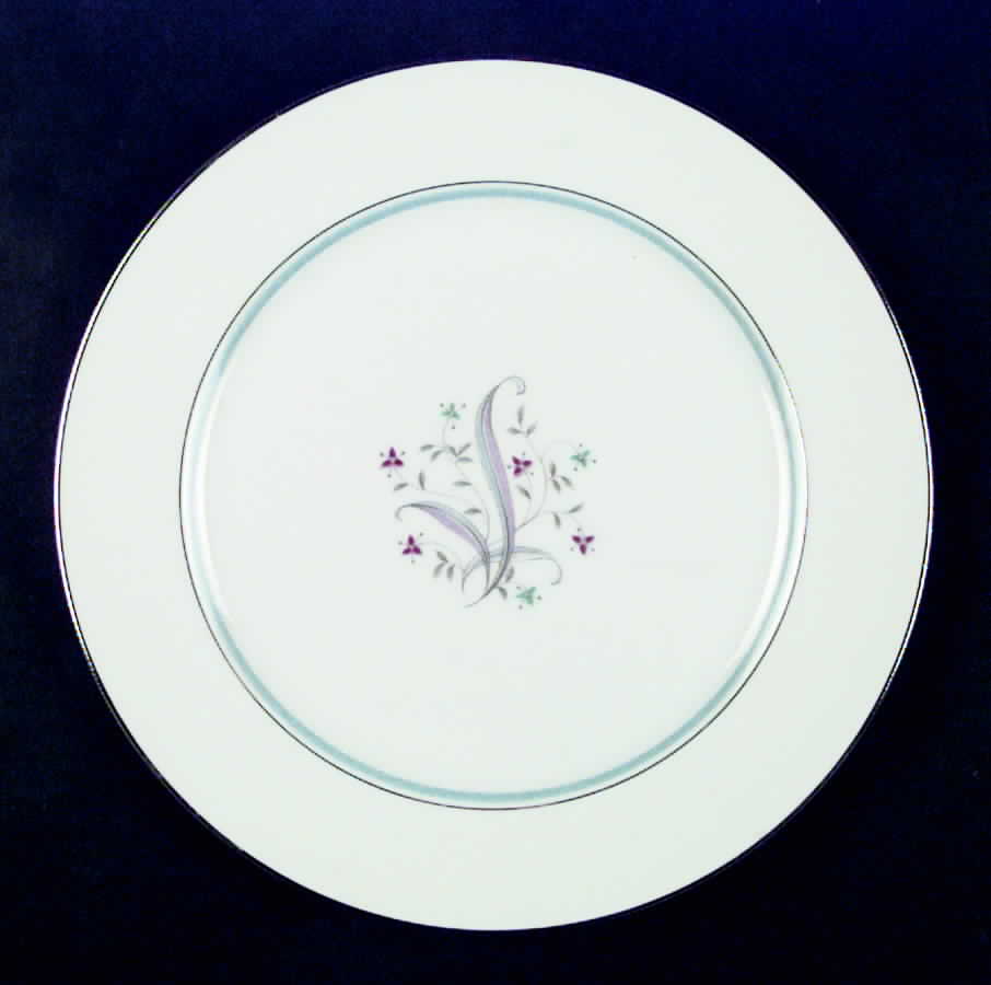 Laura Dinner Plate by Yamaka-1