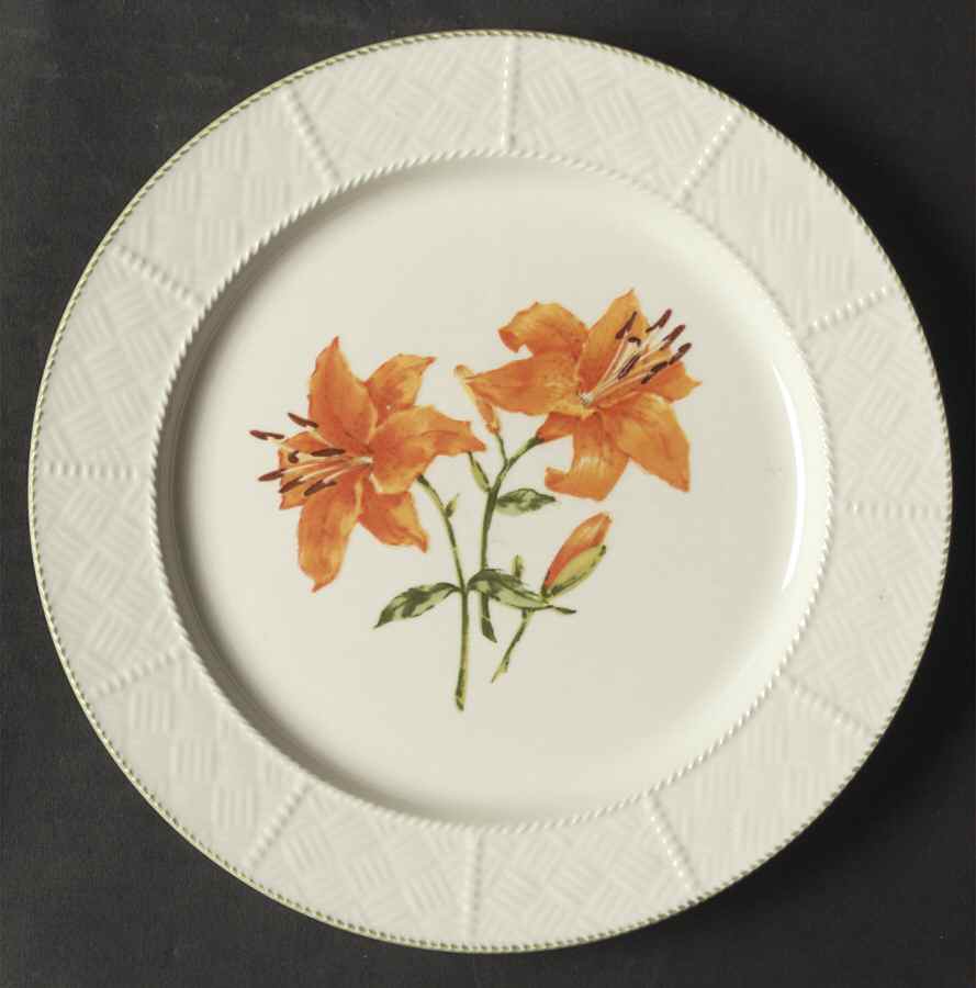 Lilly Salad Plate by Yamaka-1