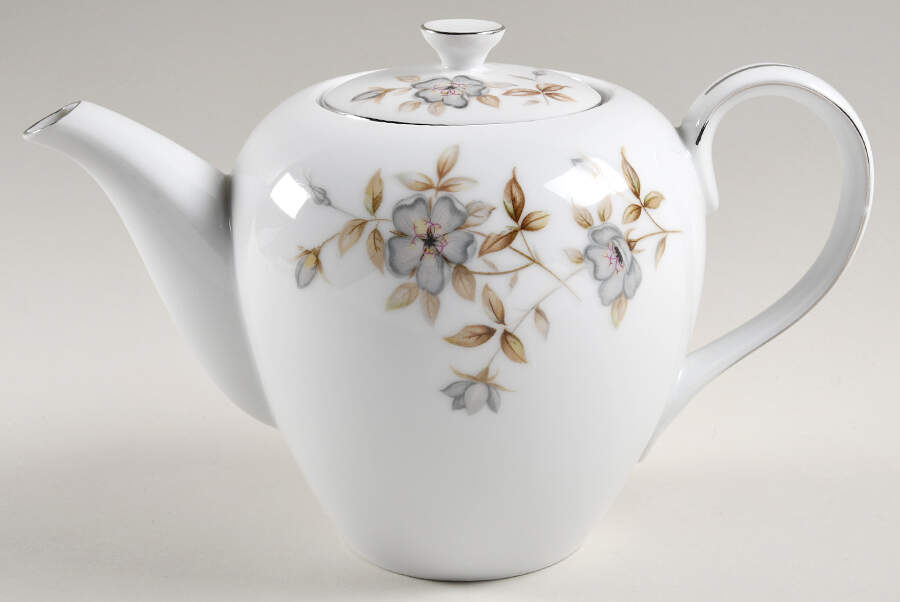 Maytime Teapot & Lid by Yamaka-1