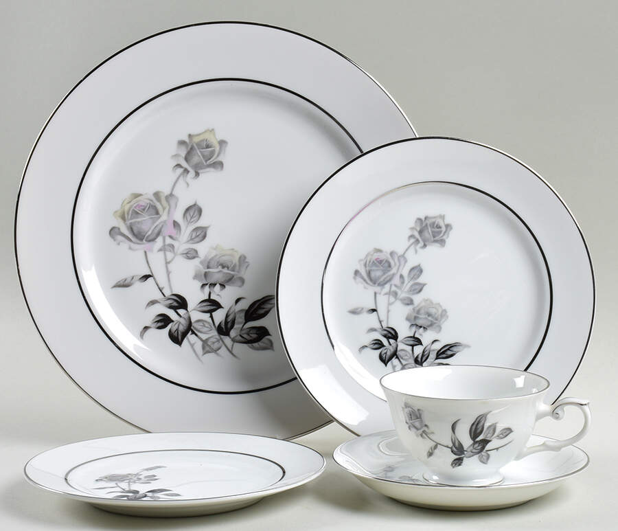 Nocturne 40 Piece Estate Set by Yamaka-1