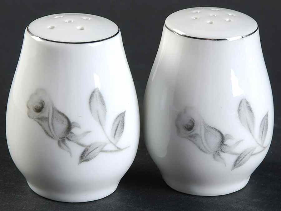 Nocturne Salt & Pepper Set by Yamaka-1