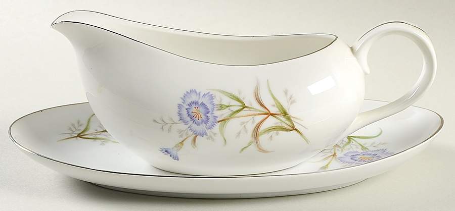 Periwinkle Gravy Boat & Underplate/Relish by Yamaka-1