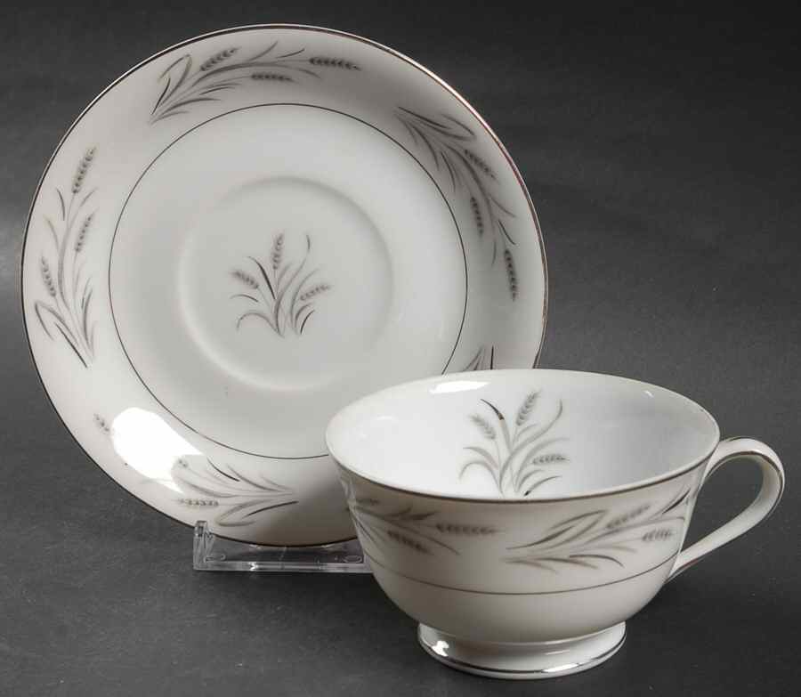 Platinum Wheat Footed Cup & Saucer Set by Yamaka-1