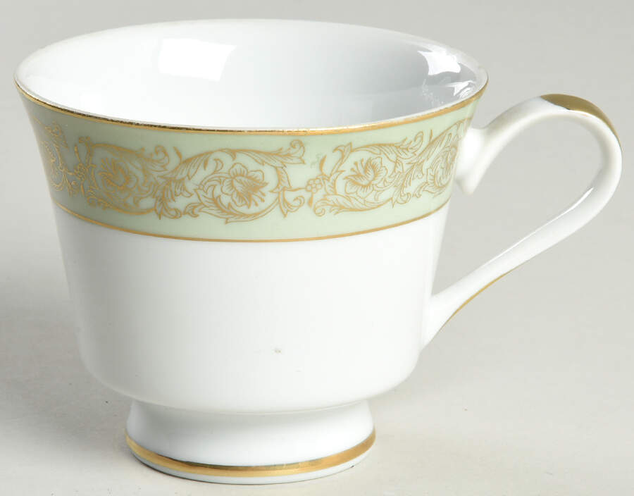Renaissance Footed Cup by Yamaka-1