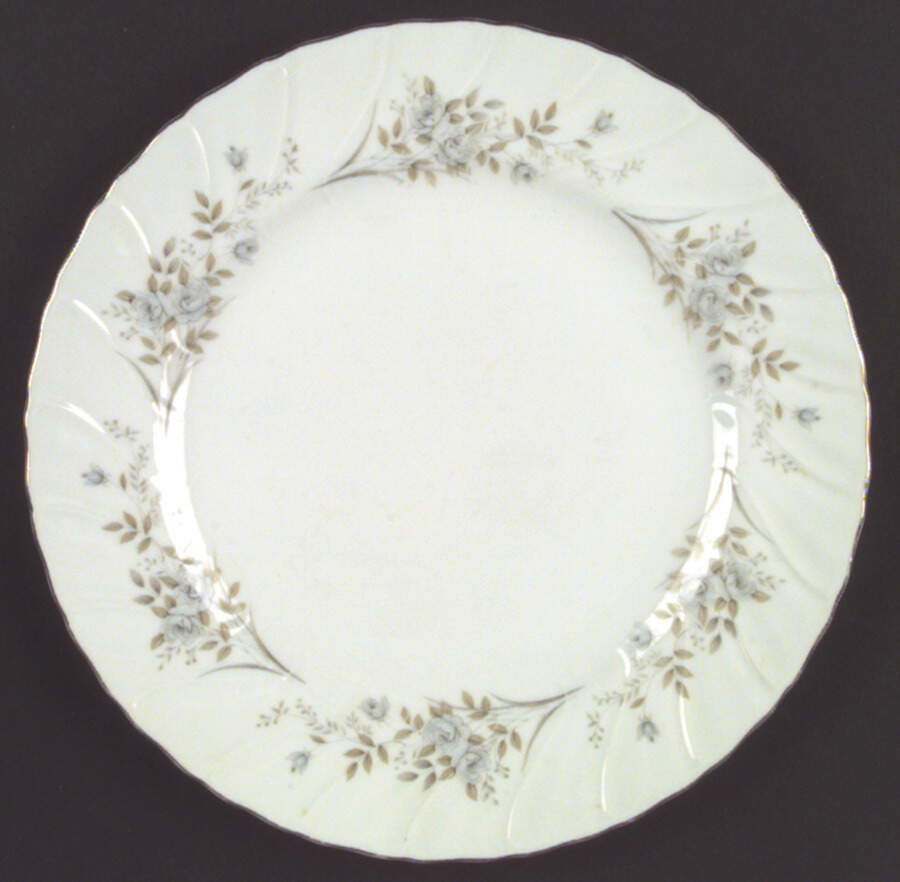 Sherwood Dinner Plate by Yamaka-1