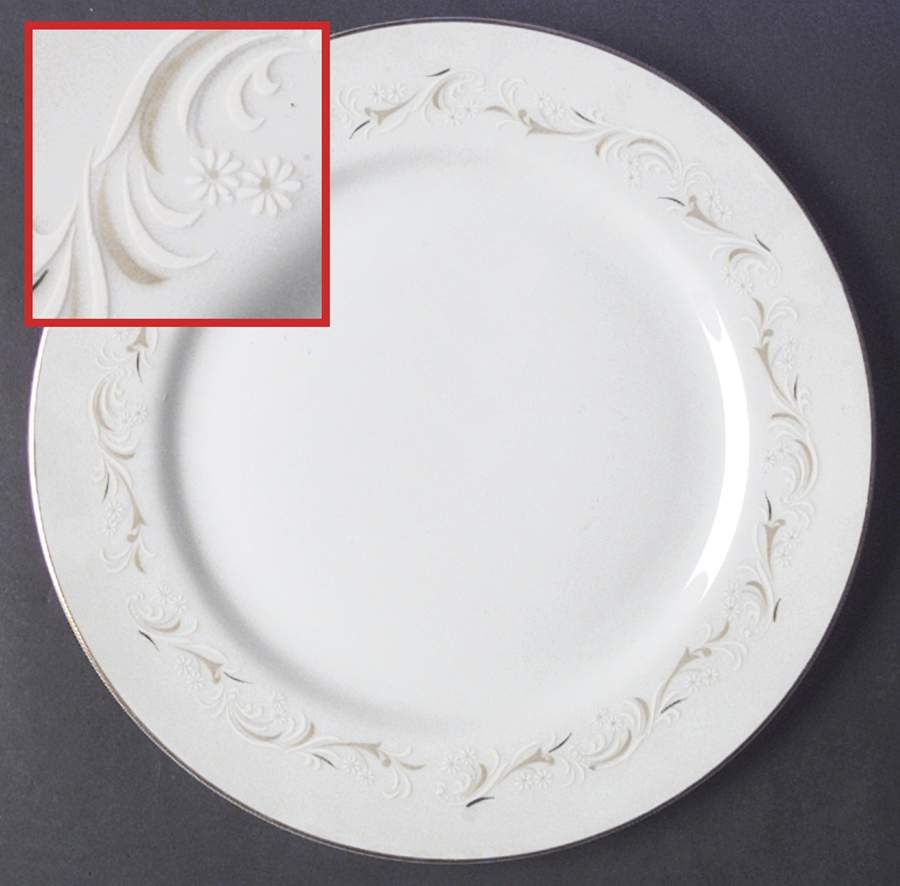 Tiara Dinner Plate by Yamaka-1