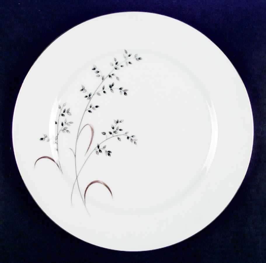 Tres Solie Dinner Plate by Yamaka-1