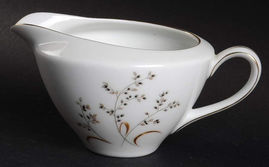 Tres Solie Creamer by Yamaka-1