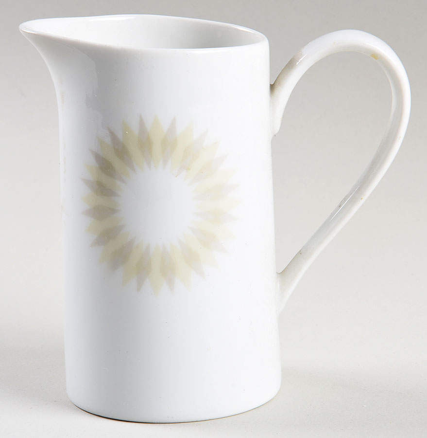 Trylon Creamer by Yamaka-1