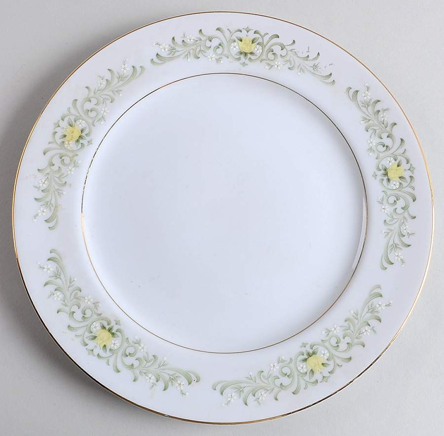 Woodmere Dinner Plate by Yamaka-1