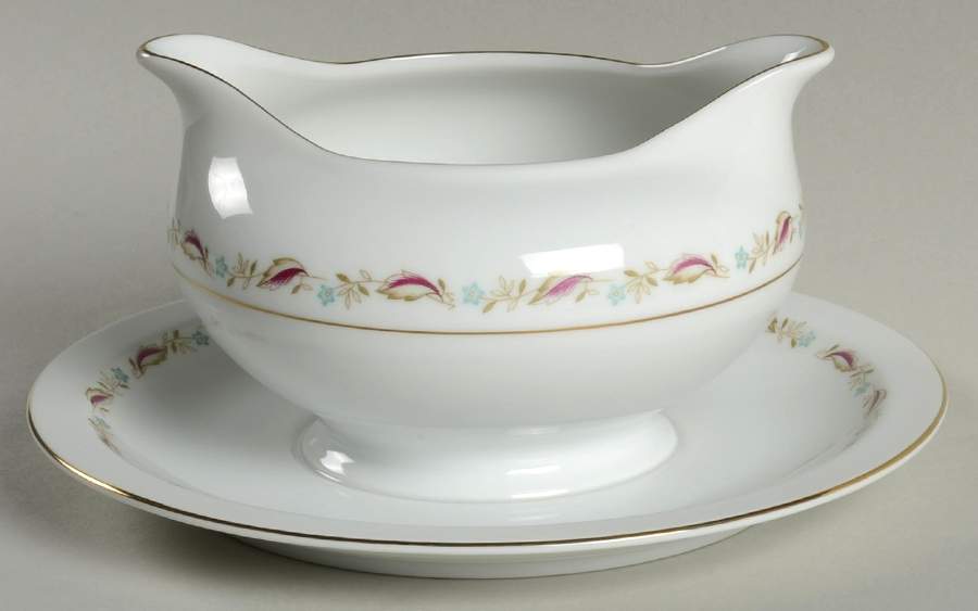 Heirloom Gravy Boat with Attached Underplate by Yamato-1